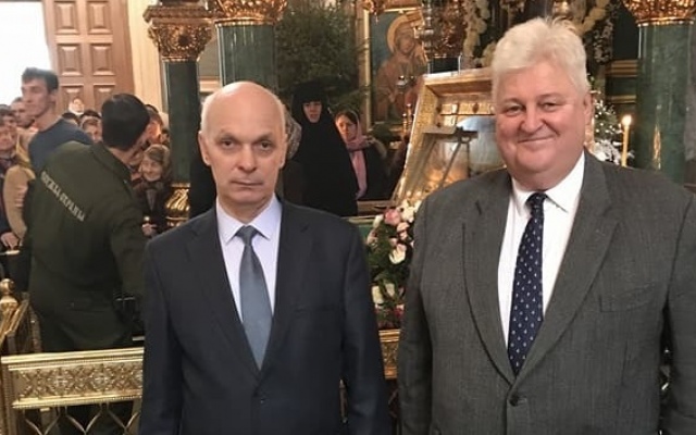 Игорь Плотичкин: В день памяти преподобного Серафима Саровского посетили Дивеево. Приложились к мощам. Праздничную службу возглавил Митрополит Нижегородский и Арзамасский Георгий. Очень легко на душе.